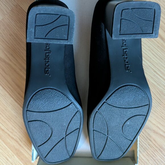 VTG Black Wedge Pumps - Picture 8 of 11